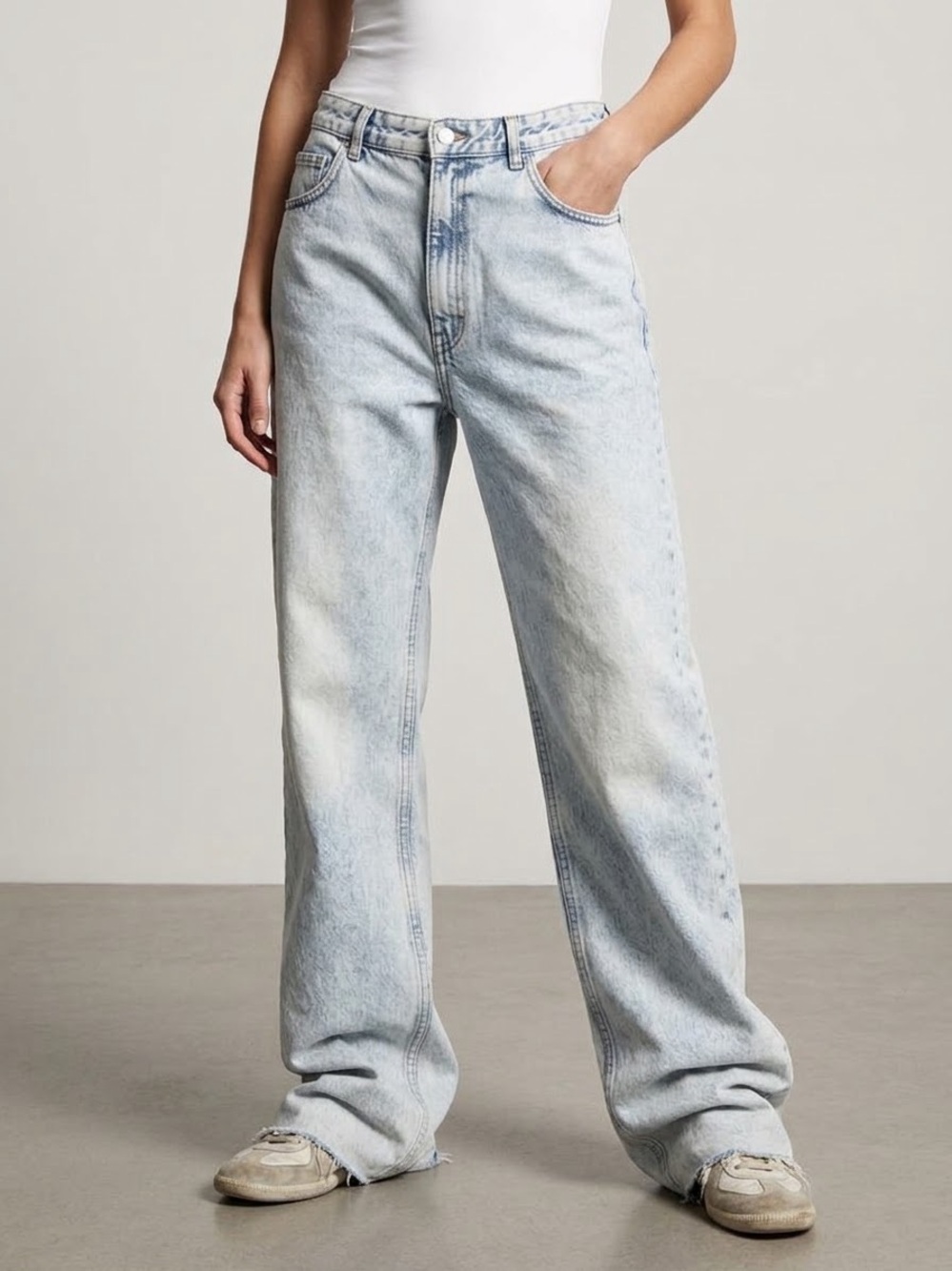 Pull & Bear High-Waisted Wide Leg Baggy Jeans Light Wash US 14 Tall XL